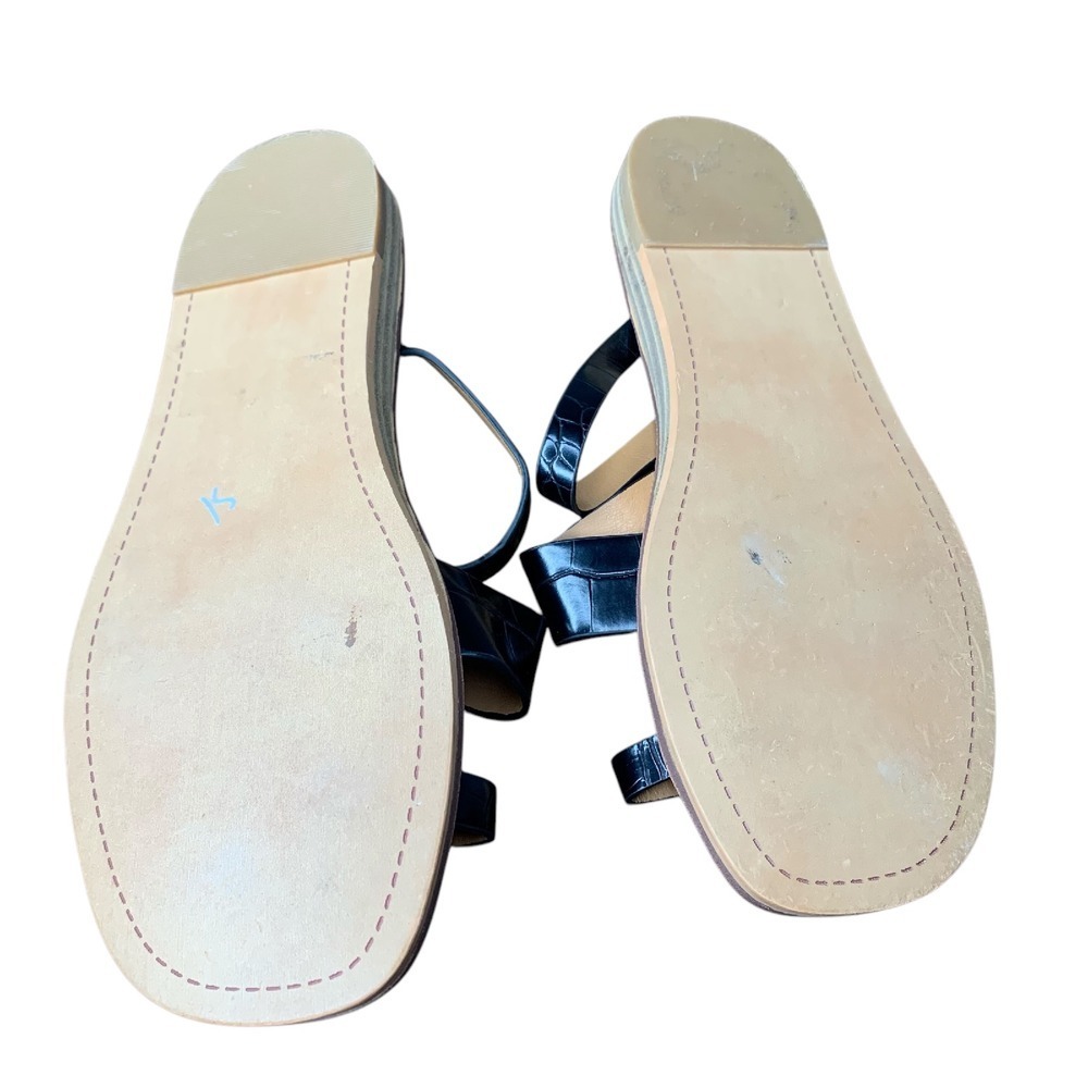 DV Dolce Vita Lulu black faux croc flip flop sandal. Size 5.5 - Picture 4 of 5